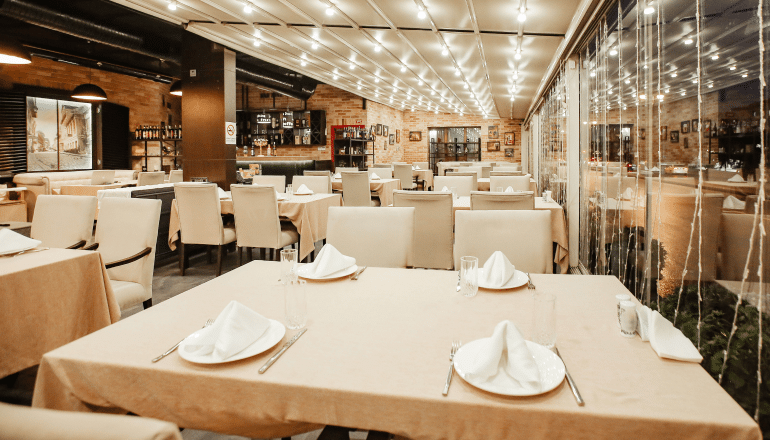 Customer satisfaction in restaurant services